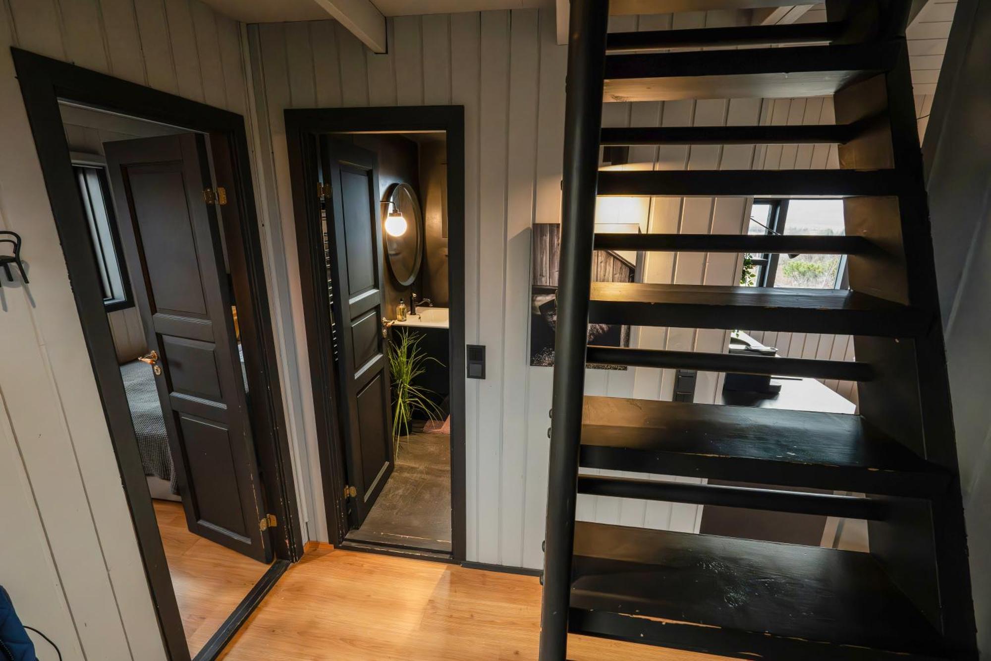Cozy Cabin Near Golden Circle With Panoramic Views มอสเฟลสแบร์ ภายนอก รูปภาพ