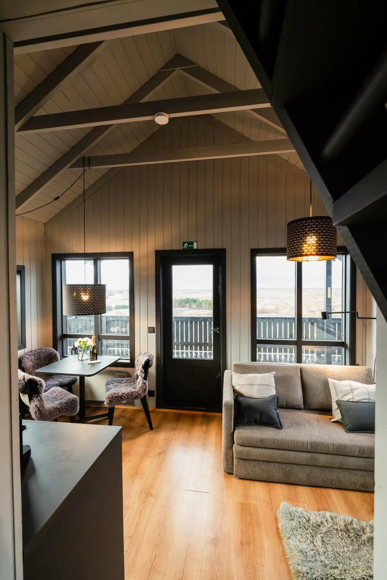 Cozy Cabin Near Golden Circle With Panoramic Views มอสเฟลสแบร์ ภายนอก รูปภาพ